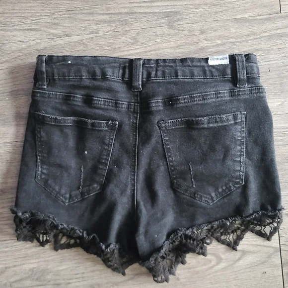 Almost Famous Black Jean Shorts, Ripped High Waist Jean Shorts, Scalloped Shorts - Picture 3 of 5